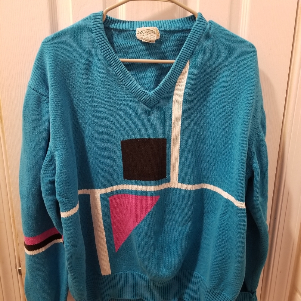 Vintage Izod Teal Geometric V-Neck Sweater with Pink & Black Accents